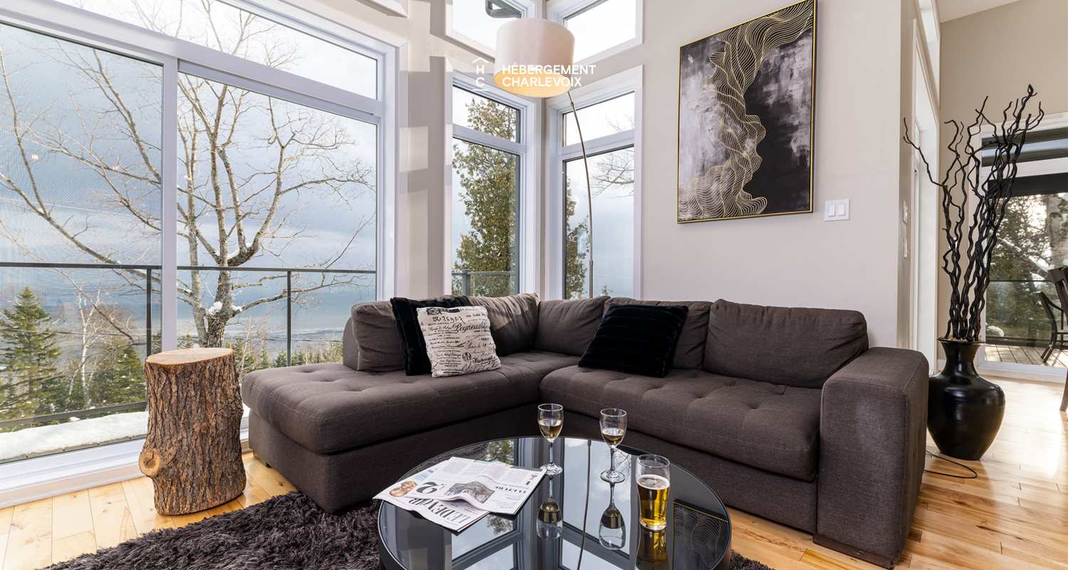 AUB-150 - Vue majestueuse sur le fleuve et le massif de Charlevoix